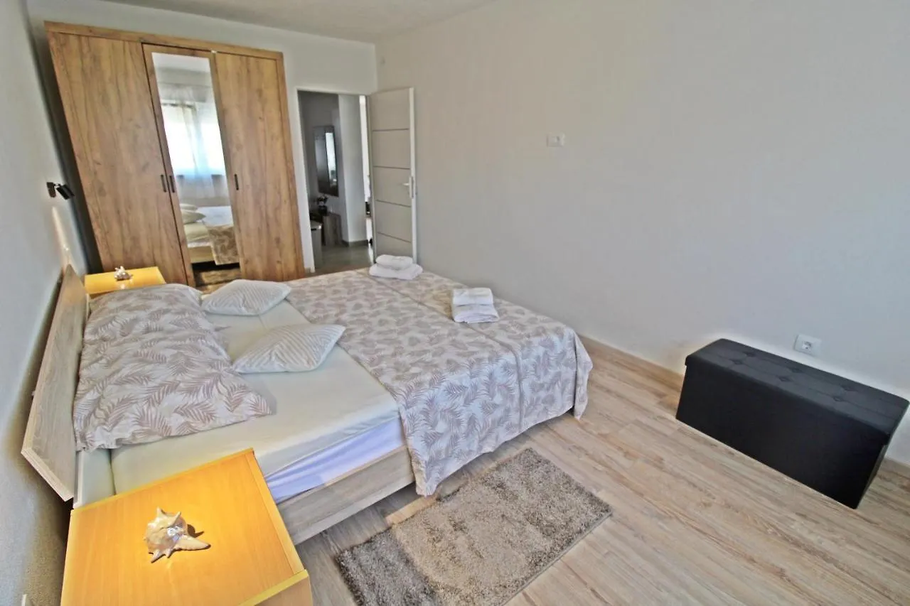 Apartman Ivana Fazana Apartment